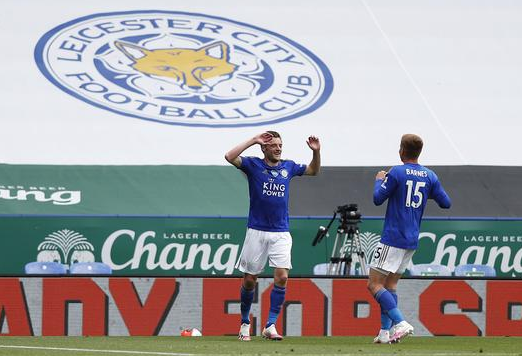 英超-莱斯特城3-0完胜水晶宫 瓦尔迪英超百球伊希纳乔破门