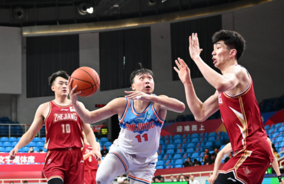 CBA-新疆83-78险胜宁波取三连胜 法尔22+13阿不都沙拉木17分 